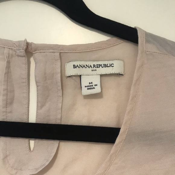 Banana Republic Ruffle top - Picture 2 of 4